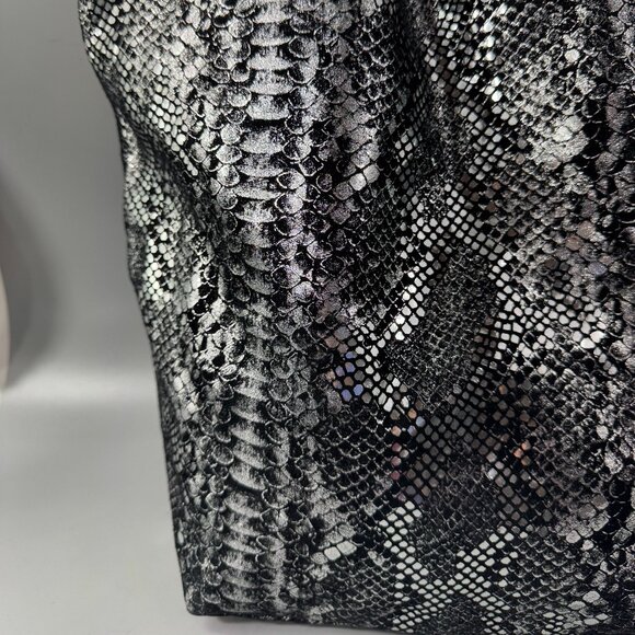 Oak 73 Suede Snake Silver Tote - Picture 2 of 13